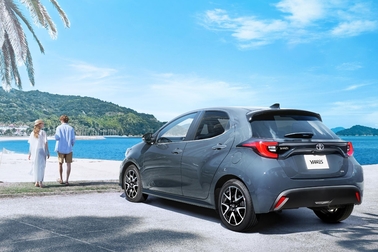 【モデル入り素材】Z（ハイブリッド・2WD）