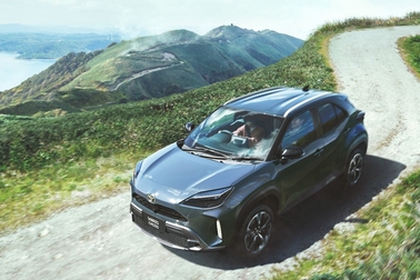 【モデル入り素材】Z“Adventure”（ハイブリッド・2WD）