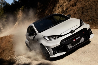 RZ“High performance”［GR-DAT（8AT・4WD）］